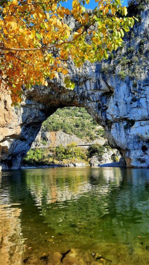 Le Mas Du Paradis Bleu Saint-Andre-de-Cruzieres Dış mekan fotoğraf